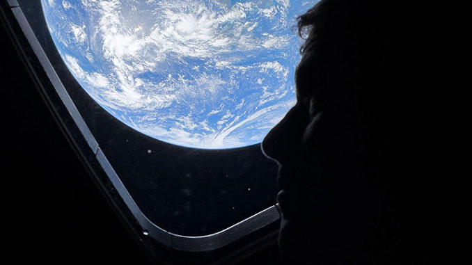 Artemis 2 Crew Shares Easter Greetings and Prepares for Historic Lunar Flyby
