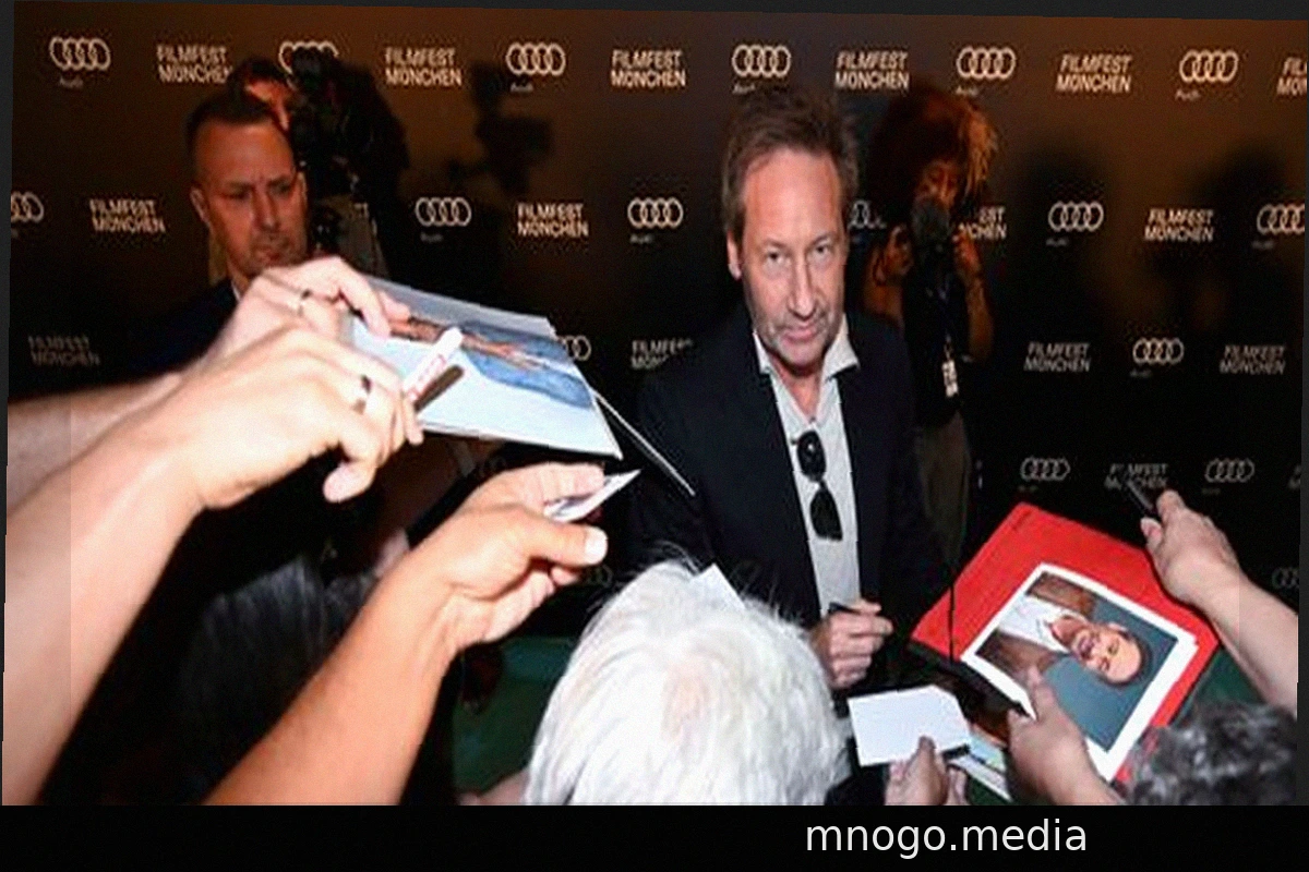 David Duchovny: "X-Files" Star Receives Lifetime Achievement Award in Munich - and Talks About Losing