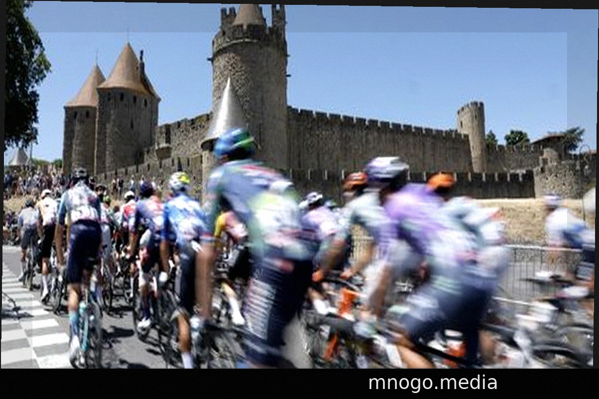 Tour de France: 4th Stage to Foix is Marked by Heat, Yellow Jersey Changes Again