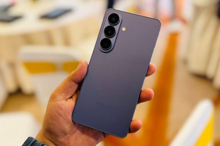 Samsung might avoid a price hike on the upcoming Galaxy Z Fold 8, and you can thank Apple for it