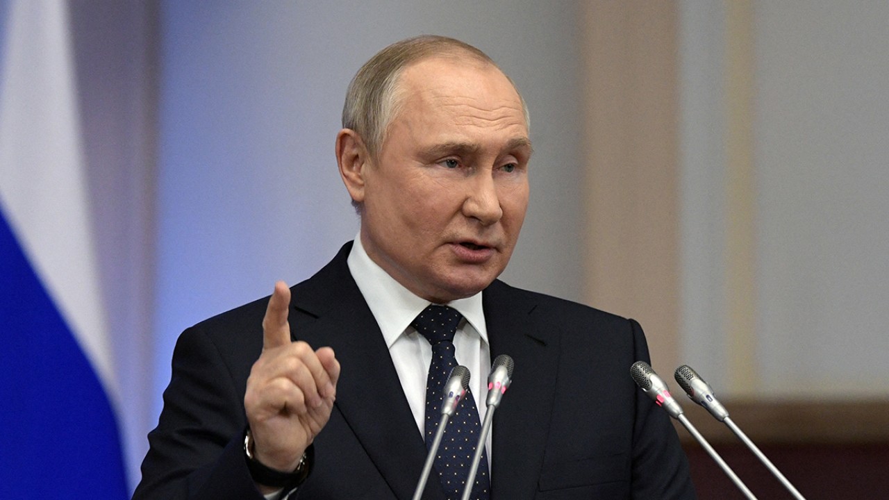 Preview Putin: Russia Ready to Help Fight Bio Threats and Infections Globally