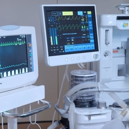 Minister Murashko Discusses Domestic Medical Equipment for Hydrogen Treatment