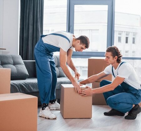 Deputies Propose Moving Alcohol Stores Away from Residential Buildings and Social Facilities