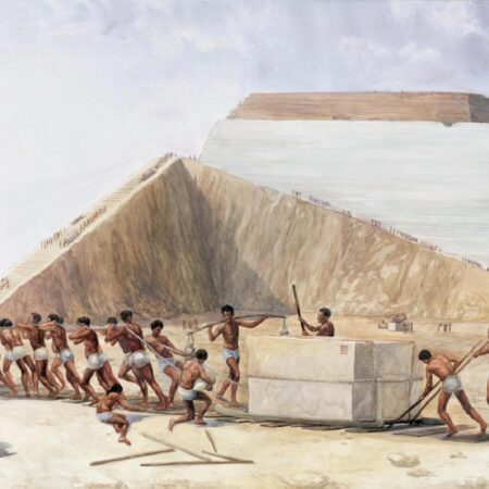 Egyptologist Hawass: Pyramids of Giza Built by Workers, Not Slaves
