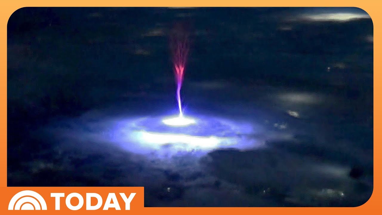 Preview Rare Multikilometer Sprite Captured in Earth’s Sky