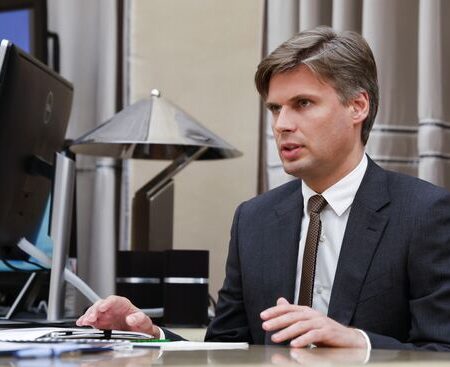 Mishustin Directs Roscosmos to Prioritize Domestic Software