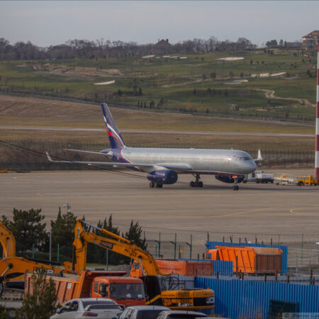 Gelendzhik Airport Reopens: Flight Prices and Travel Times Shock Travelers