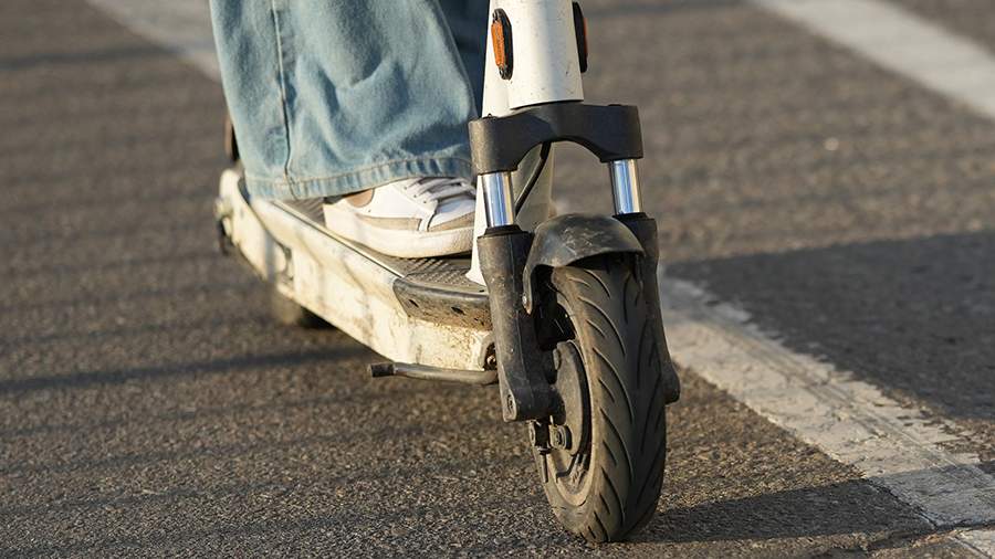 Preview Blagoveshchensk Becomes First Russian City to Fully Ban Electric Scooters