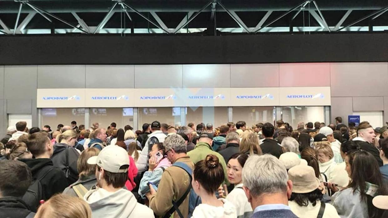 Preview Widespread Transport Disruption Hits Russia Amid New Drone Attacks