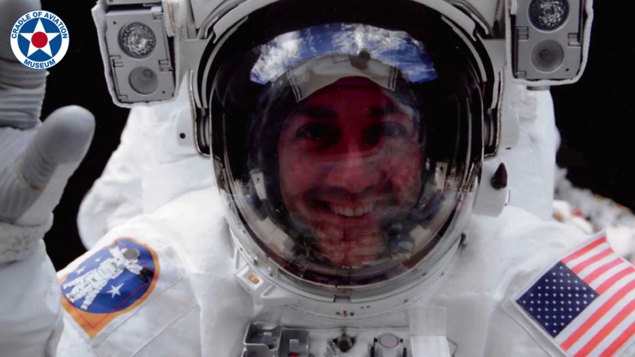 Preview US Poll: Nearly 70% Approve Astronaut Missions to Mars