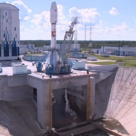 Soyuz Rocket Successfully Delivers Ionosphere-M Satellites to Orbit