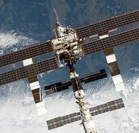 Bakhanov and Duffy to Discuss ISS Decommissioning