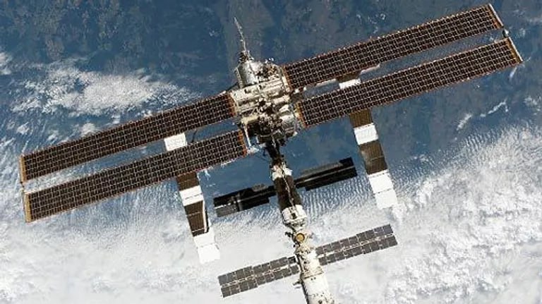 Preview Bakhanov and Duffy to Discuss ISS Decommissioning