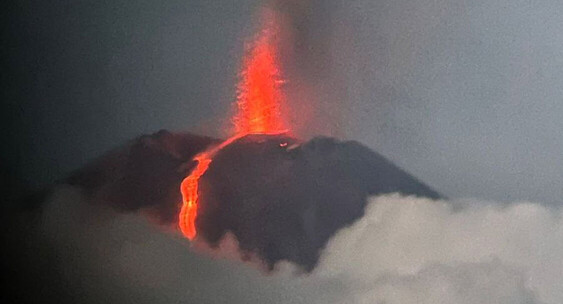 Preview Seven Volcanoes Activate in Kamchatka Following Major Earthquake
