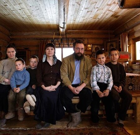 Russian Serfs for Landowners: German Sterligov Finds a ‘Radical Solution to Staffing Problems’