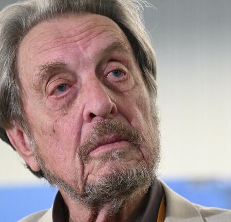 Errol Musk Praises Russian Space Rockets