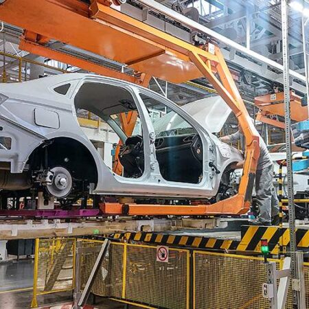 Key Rate Decreases: What Russians Can Expect