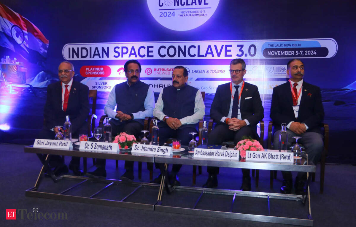 Preview India Invites Russia for Expanded Cooperation in Space Sector