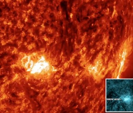 Sun Unleashes Plasma Cloud and Strong Flare Towards Earth