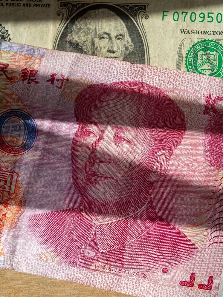 Preview Бегство от доллара: развивающиеся страны переходят на юани и франки