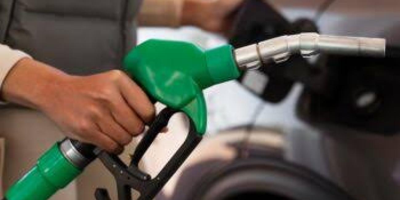 Preview Crimea Grapples with Gasoline Shortages, Fuel Rationed by Coupons Amid Price Hikes