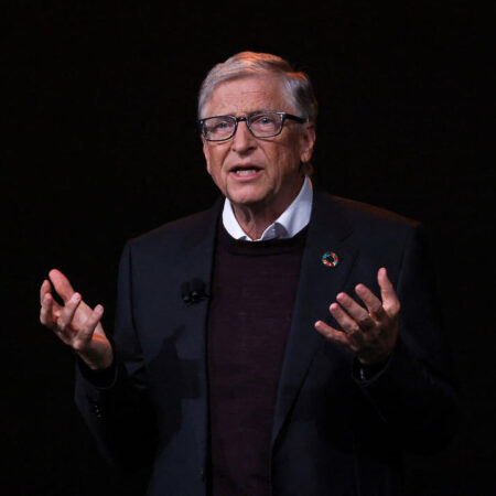 Bill Gates Commits $912 Million to Fight HIV/AIDS, TB, and Malaria