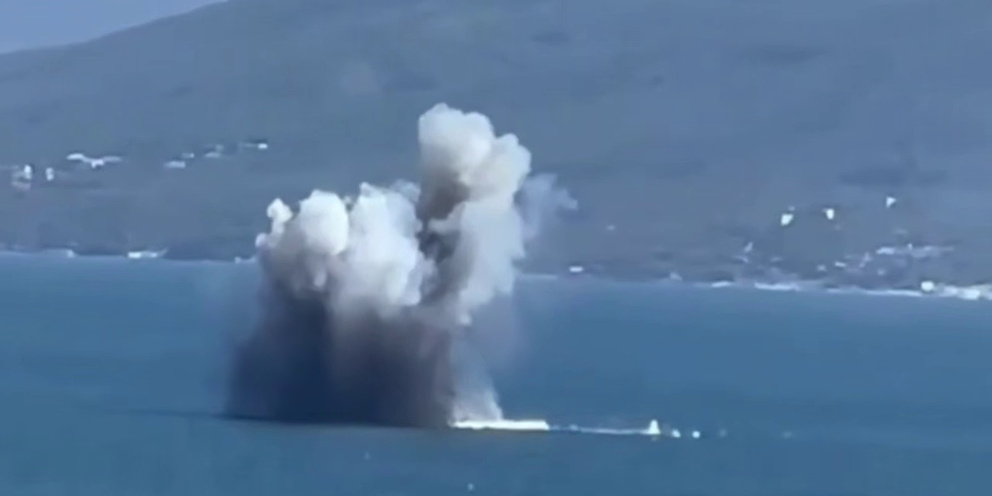 Preview Ukrainian Drones Attack Novorossiysk by Air and Sea