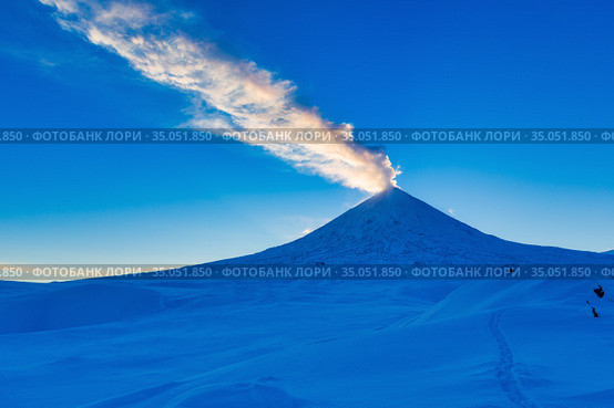 Preview Ash Plume Detected Over Klyuchevskaya Sopka Volcano in Kamchatka