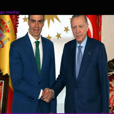 Love Greetings from the Stadium: Why Turks Admire Pedro Sánchez