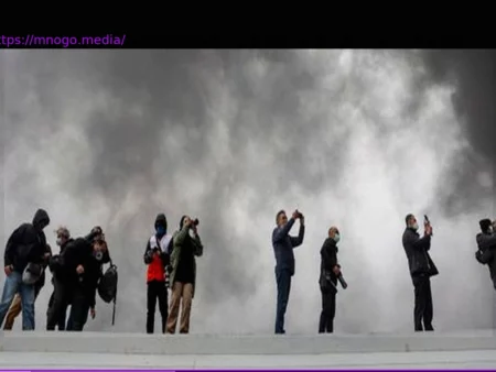 News Fatigue: Why Disconnecting from Daily Scrolling Grounds You