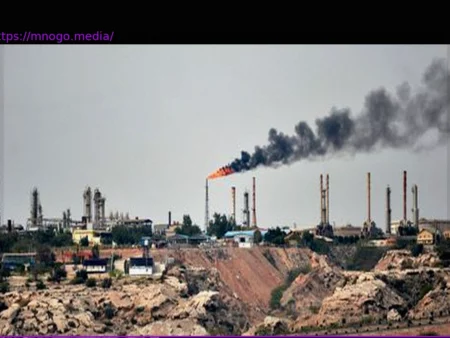 Donald Trump Considers Easing Iran Oil Sanctions Amidst War