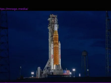 Outlook Glitch Hits Artemis II Astronauts En Route to Moon