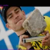 Wout van Aert’s Triumph: Brains Over Cobblestones