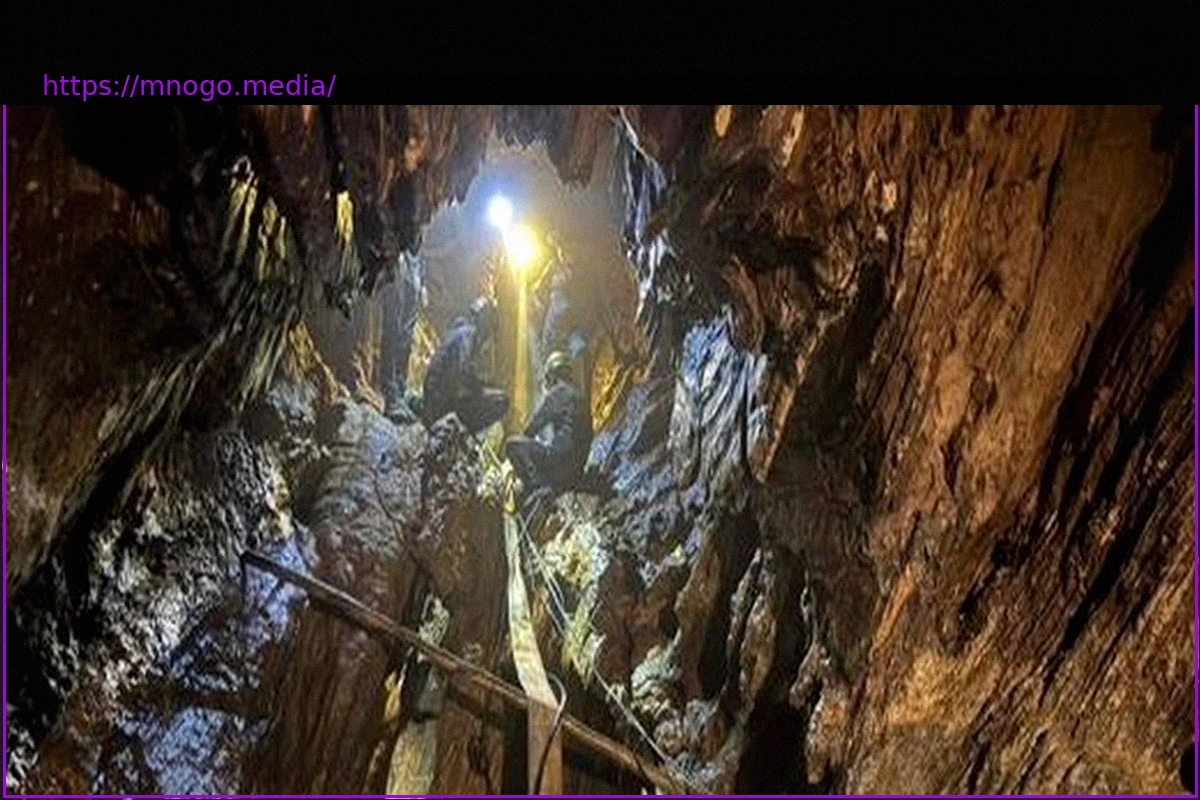 Preview Laos: Four Gold Miners Rescued from Flooded Cave