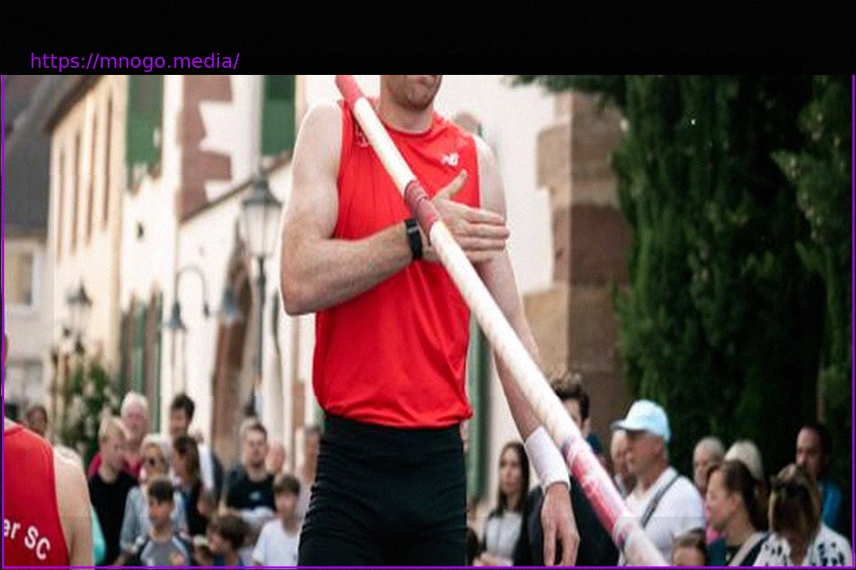 Preview Season Over for Pole Vaulter Torben Blech After Serious Knee Injury