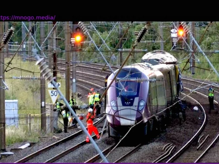 Zugverkehr eingestellt: Ein Toter und mehrere Verletzte bei Zugunglück in England