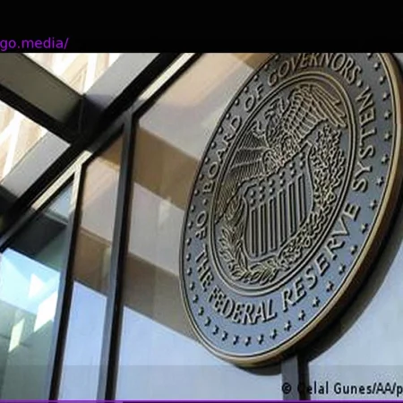 Fed сохраняет ключевую ставку без изменений при новом главе Уорше